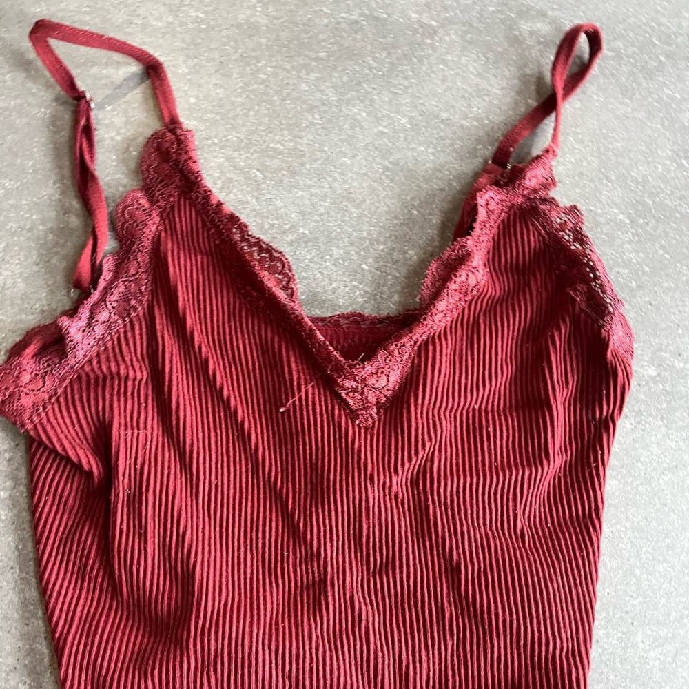 ❤️red laced tank❤️